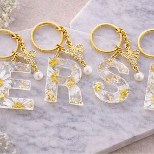 Real flor Resin Keychain